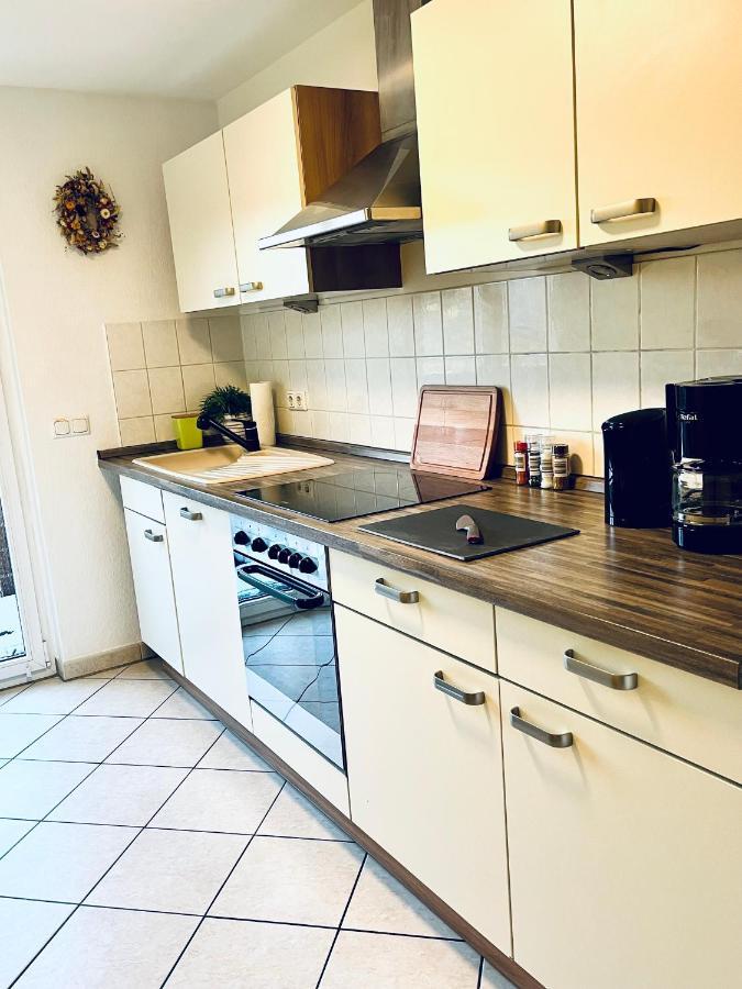 Modernes 3 Zimmer Apartment - Luise- Mit Wlan, Balkon Und Smart-Tv In City-Nahe! แอร์ฟวร์ท ภายนอก รูปภาพ